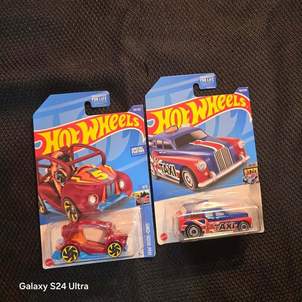 Hot Wheels Kick Kart & Cockney Cab II 2-Pack